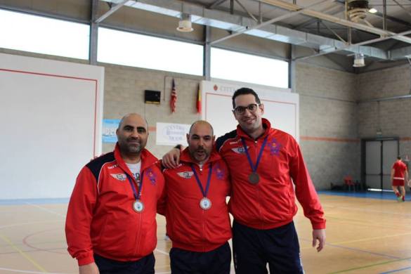 Nella foto da sinistra Previato, Cavallini e Olimpieri con la medaglia conquistata nello scorso Novembre all'European Championship Gaa (c) Italian Open Wallball 2107